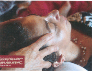 Artikel i Nyt Aspekt 2014 Helle Maximilla Antares - house of change copy_1